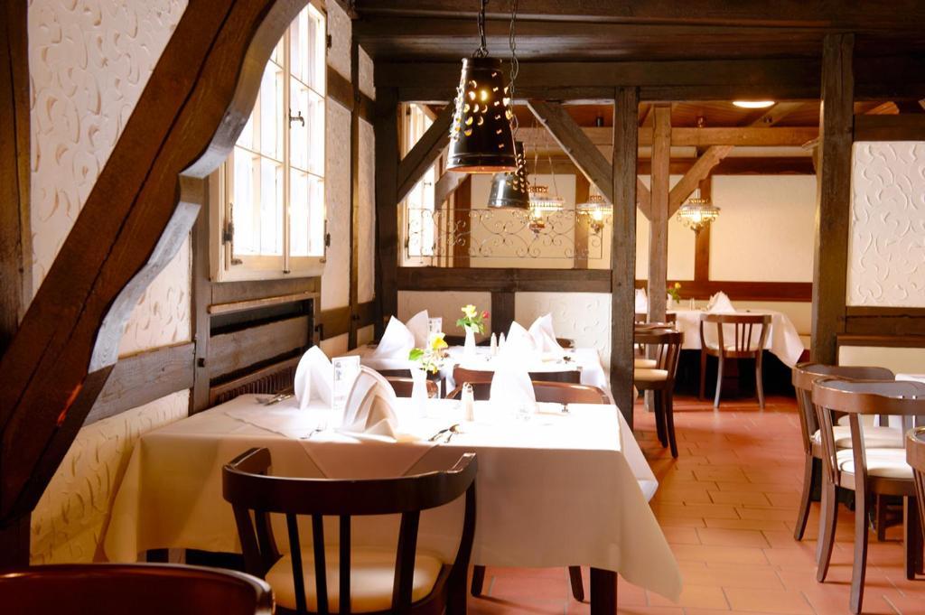 Hotel Restaurant Zur Linde Pattensen Esterno foto