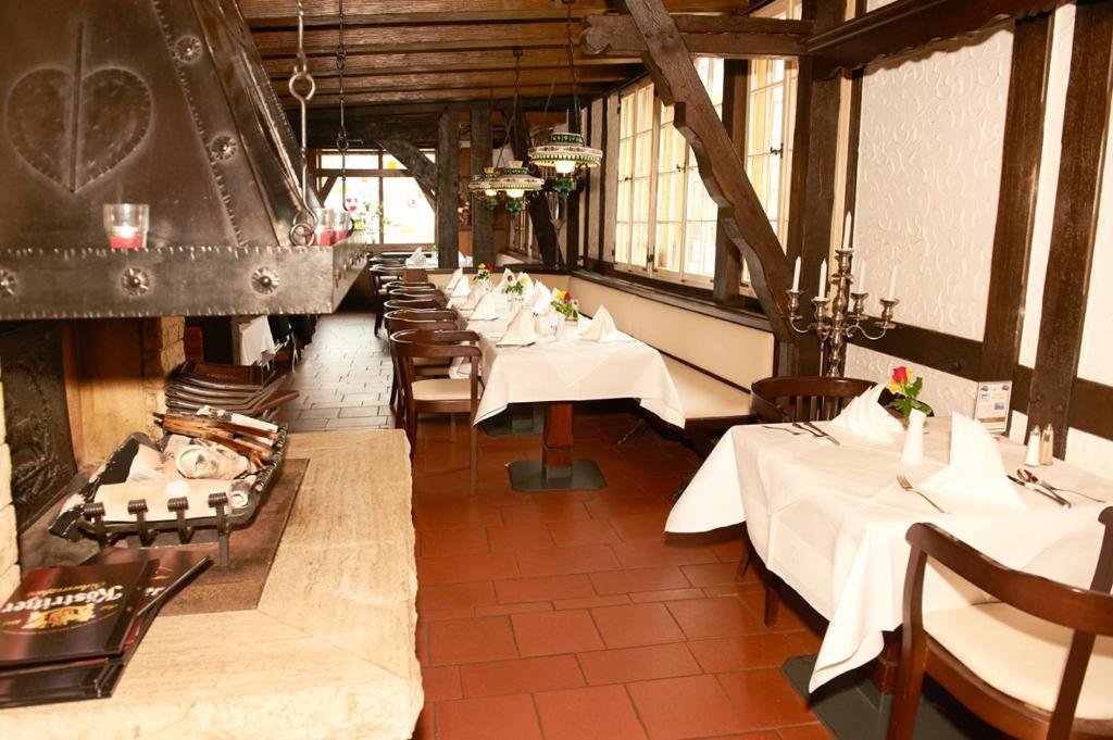 Hotel Restaurant Zur Linde Pattensen Esterno foto
