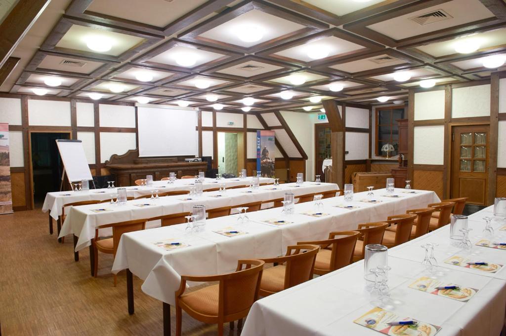 Hotel Restaurant Zur Linde Pattensen Esterno foto