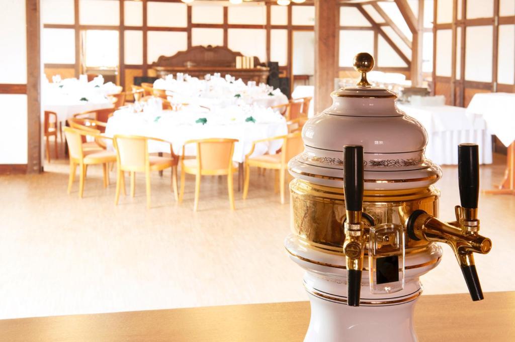 Hotel Restaurant Zur Linde Pattensen Esterno foto