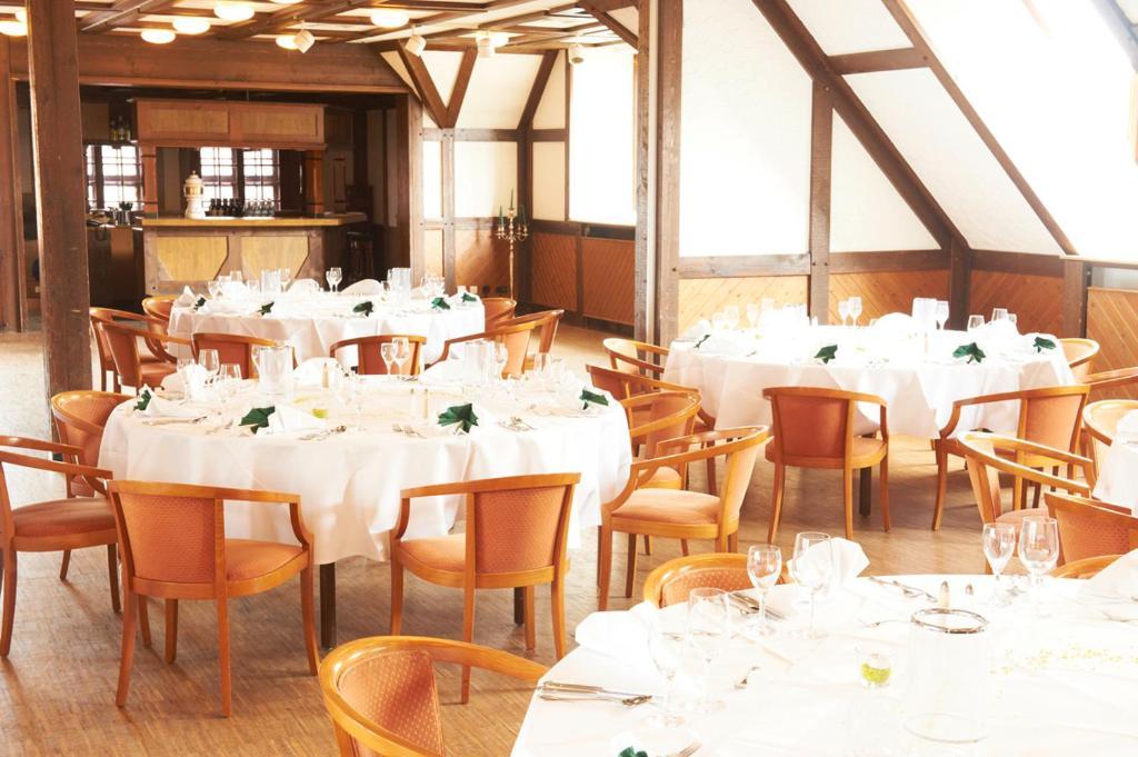 Hotel Restaurant Zur Linde Pattensen Esterno foto