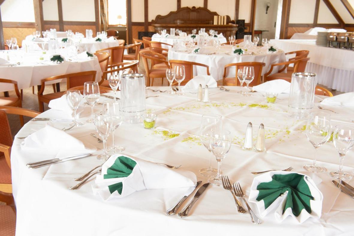 Hotel Restaurant Zur Linde Pattensen Esterno foto